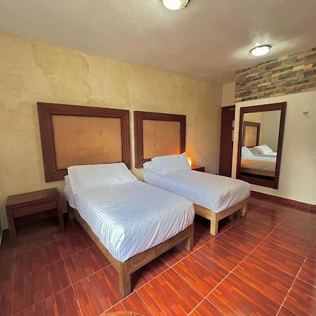 Hotel El Jaguar San Martín de las Pirámides Exteriör bild