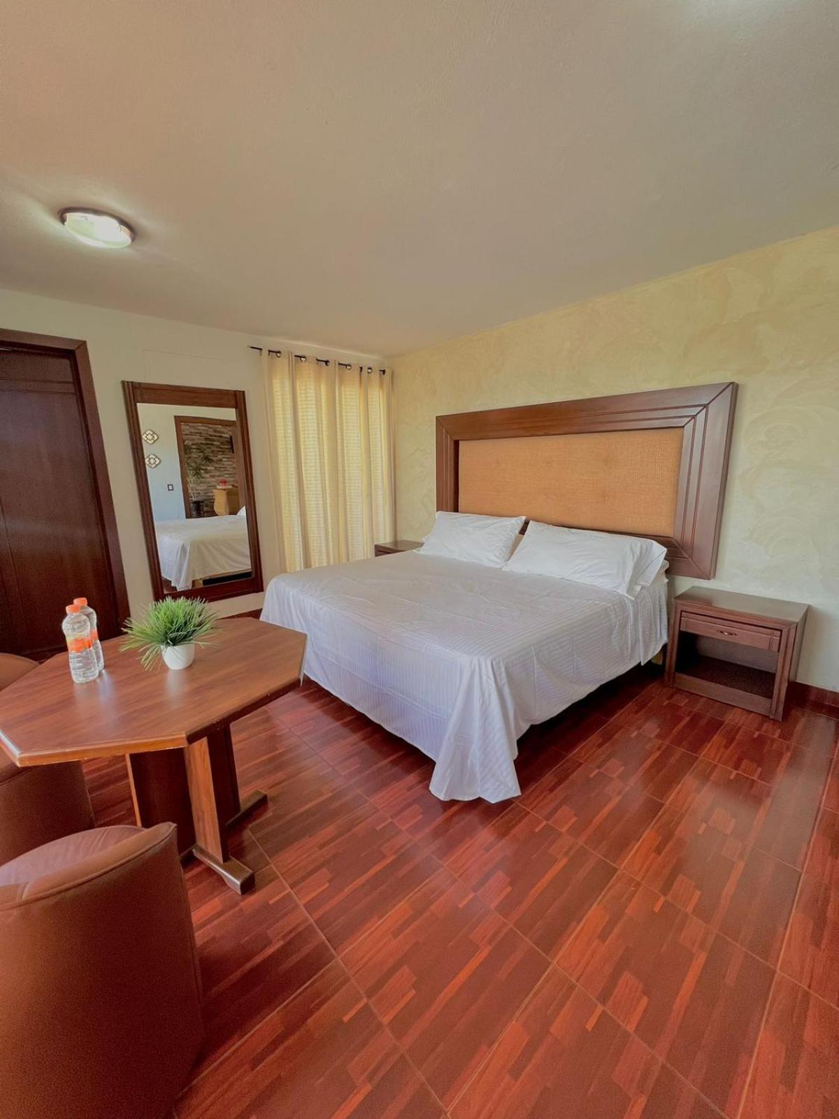 Hotel El Jaguar San Martín de las Pirámides Exteriör bild